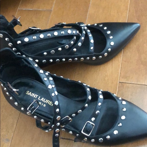 ❤️SAINT LAURENT studded Size 7 shoes❤️ - Picture 2 of 8